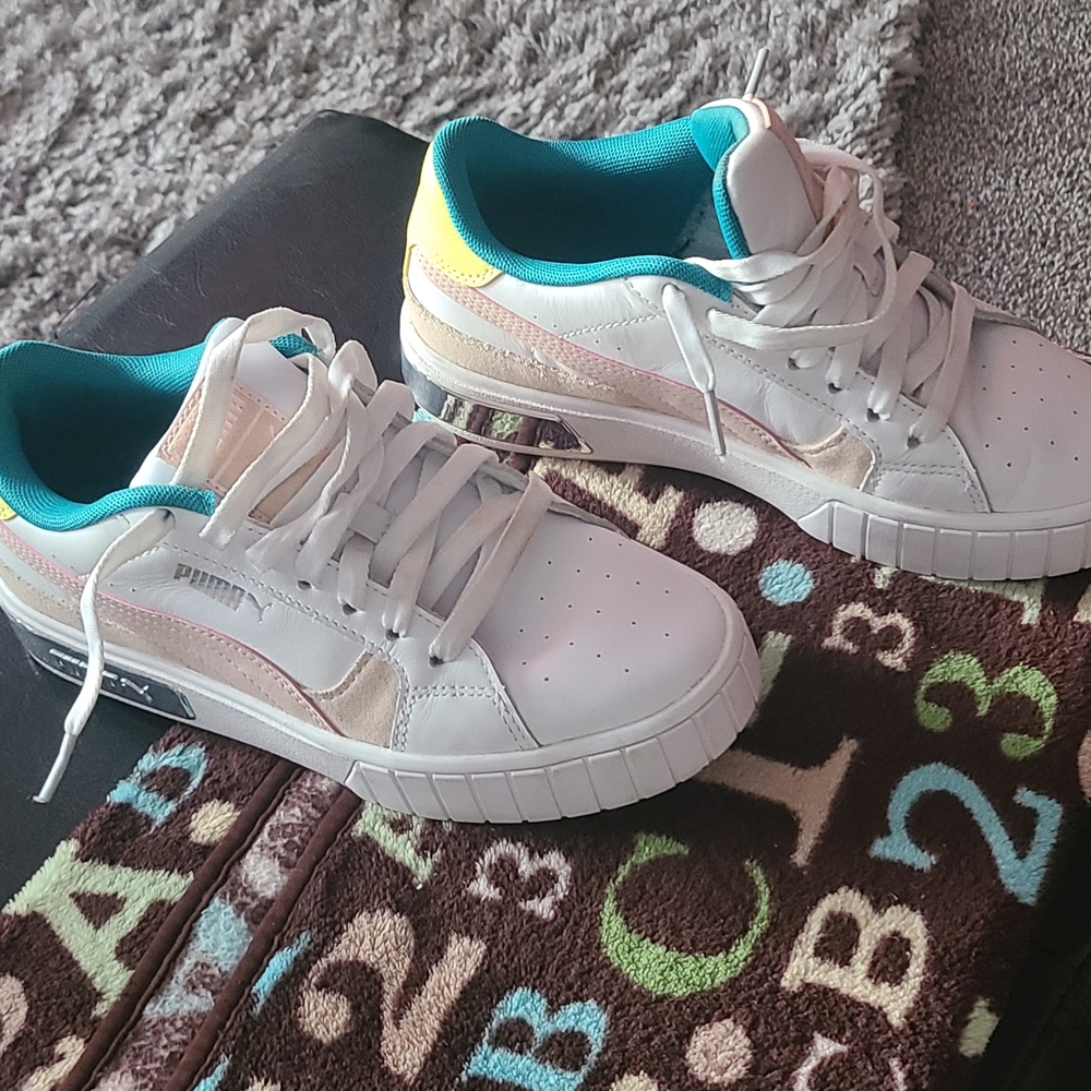Puma Women White Sneakers - Picture 3 of 6